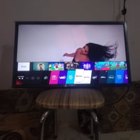 LG • ٣٢ بوصة • ستلايت داخلي