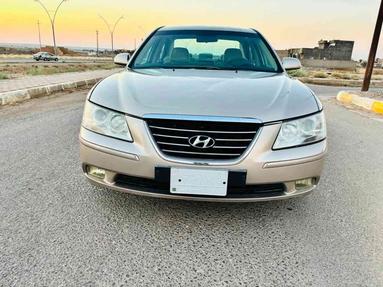 السلام عليكم
هونداي سوناتا للبيع 
موديل ٢٠١٠وارد أمريكي 
السياره جاهزه بدون نواقص
محرك ٢٤٠٠دووش 
كير تبريد ثلج
صدر ٨٠بالميه بي ملاحظات 
السياره صبغتها حزام بدون دواخل  ع أيدي بدون حادث حادثها من امريكيا جوملغ امامي مبدل اصلي فقط باقي السياره كلها ليبل واحد وعندي صور وفديو قبل صبغ 
داخل بيجي 
رقم بغداد الماني 
السعر ٨٨وبي مجال بسيط 
للاستفسار ***********
