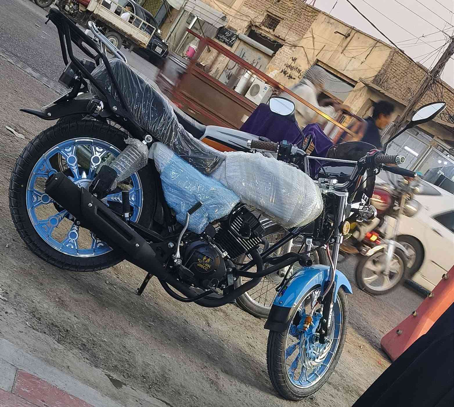السعر $مليون و200وبيهه مجال اليجي بي خير ويتدلل
سلامن عليكم من رخصت الجميع وتحياتي الكم دراجه سونك موديل 2027صارلهه يومين طالعه من الوكيل عله وضع الشركه  اوراق سكنر اصوليات مال وكيل كامله دراجه وضع شركه تنبيه صارلهه يومين مستعجل عله بيعتهه لءن حتاجيت دراجه مكانهه نجف قضاء المشخاب فيس مامتوفر هاذ واتساب اوبس ترمشلي اتصل عليك👈🏻 ***********
