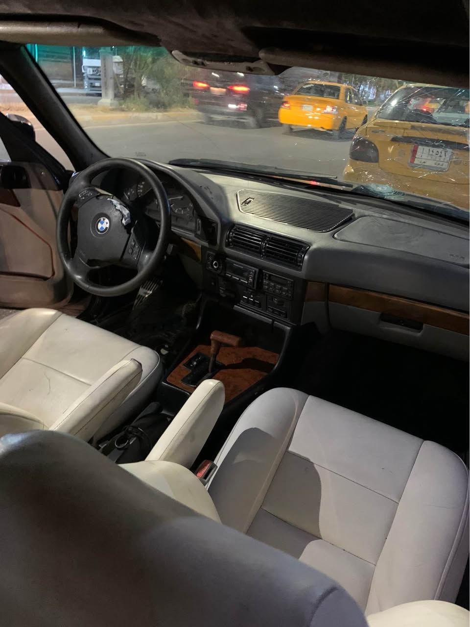 ‎بي ام 525مديل 95رقم بغداد دفتر بانزين بدون ضرر داخل ابيض صاج فول عدة فتحة مكاني اتصل ***********‎ كركوك, العراق
