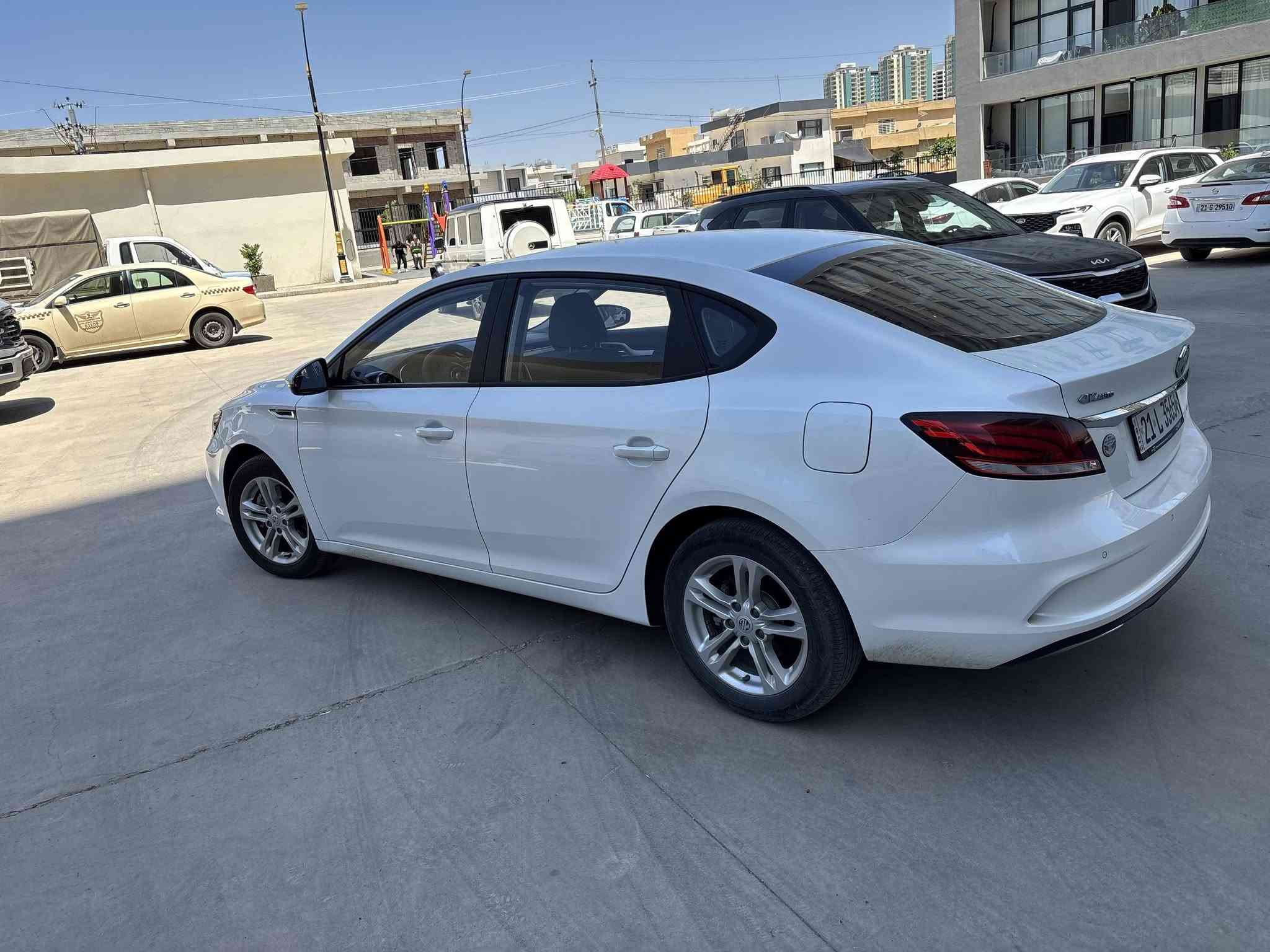 السلام عليكم
MG 6 للبيع
موديل ٢٠٢٢
ضمان ٣ سنوات وشوية باقي بيها وكل صياناتها بالشركة وممفتوح بيها ولا برغي
بدون صبغ وبدون بارد وتعديل
ماشية ٣٢ الف ايد وحدة
كاملة مواصفات ما عدى السلايد والجلد
سنوية لل ٢٠٢٩ نافذة باسمي 
تايراتها نضيفها وكلشي بيها جديد وممتاز بدون اي مشكلة 
مكانها السليمانية
***********
