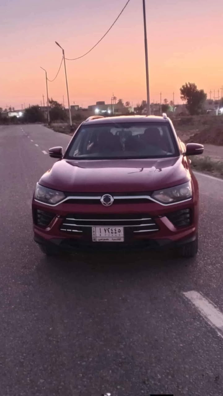 سانغ يونغ كوراندو موديل2022 خليجي 
رقم قادسيه
بسمي السيارة كوريا 
ماشيه100.
فول مواصفات 
دخول ذكي 
مصابيح led
بلوجكترات ضبابية led
كشافات نهارية
ويل كب 
ثلاث وضعيات قيادة  sport -normal-winter
فول تحكم ستيرن 
شفتات ستيرن
مري كهربائية
اشاراة مري
حساسات امامية خلفية وجانبية
نظام أوامر صوتية

و بيها هواي مواصفات

 سيارة كلش حلوة
و ناعمه
"السيارة صناعه كوريااا "

السعر150 وبيها مجال 

***********
