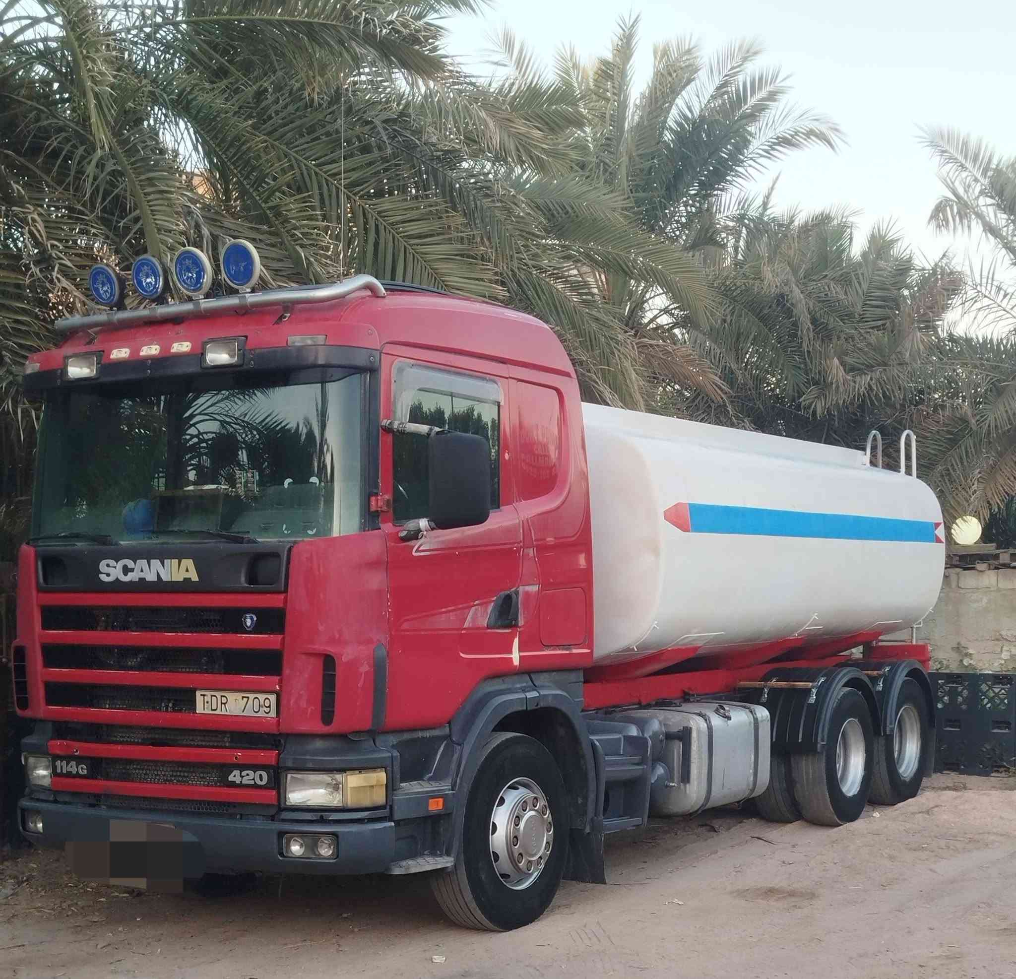 للبيع موديل 2003 مكينه 6انجكسن سبرنك ورى وكدام رقم بصره سحال دبل تاير تانكي 18طن الماني بلاد العنوان البصره حمدان السعر 275 ورقه وبيها مجال 
***********
