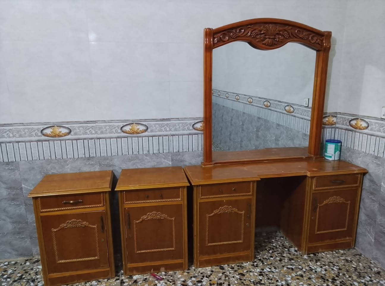 سلام عليكم غرفة خشاب البيع لسعر800الاف في كربلاء 
***********
