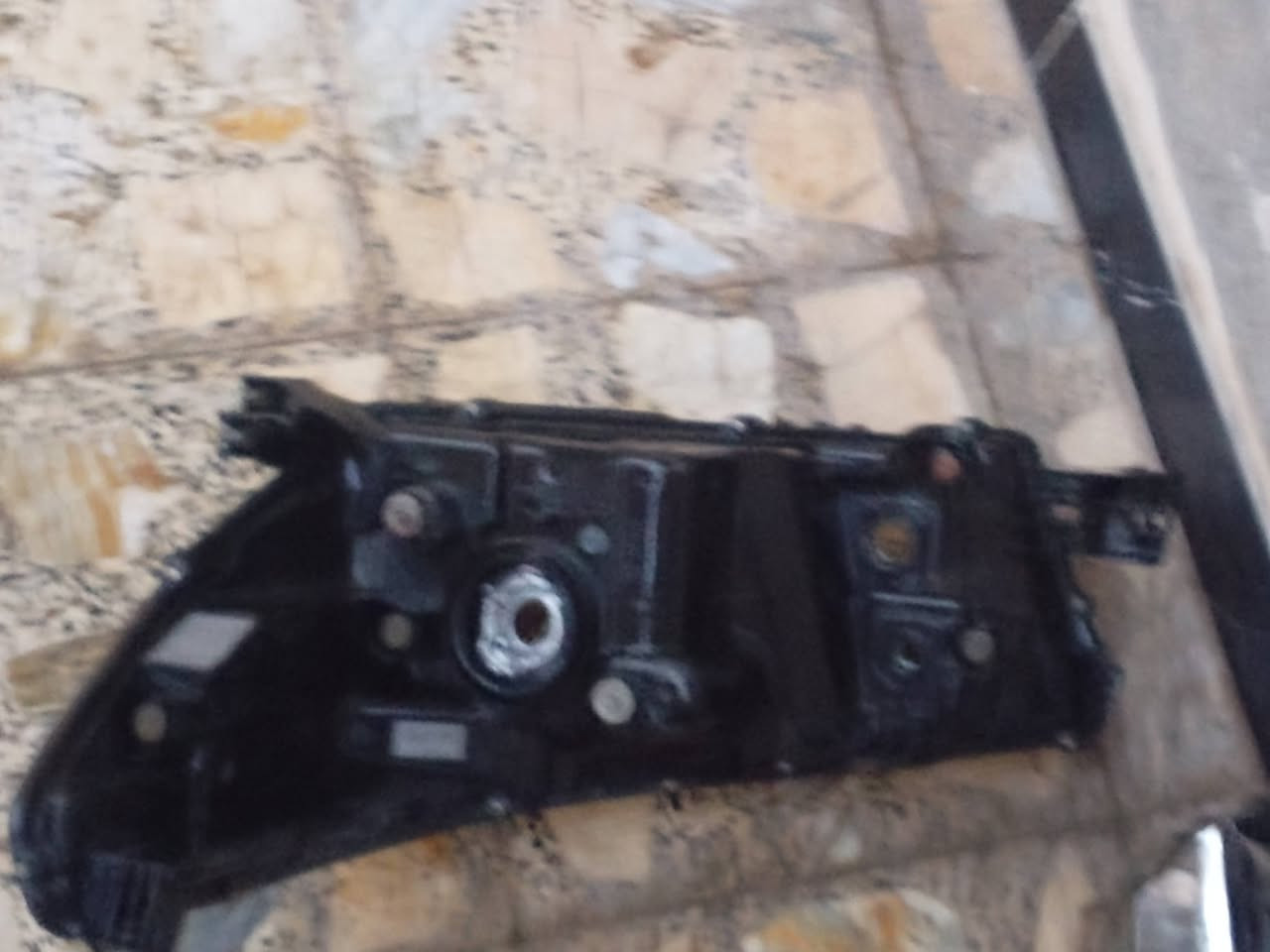 السلام عليكم مازدا هايلوكس موديل 16 للبيع ثنين واحد شوي بي كسر واحد مابي شي ثنينهن نضاف السعر قيم وأخذ العنوان بغداد حي اور الرقم *********** واتساب متواجد
