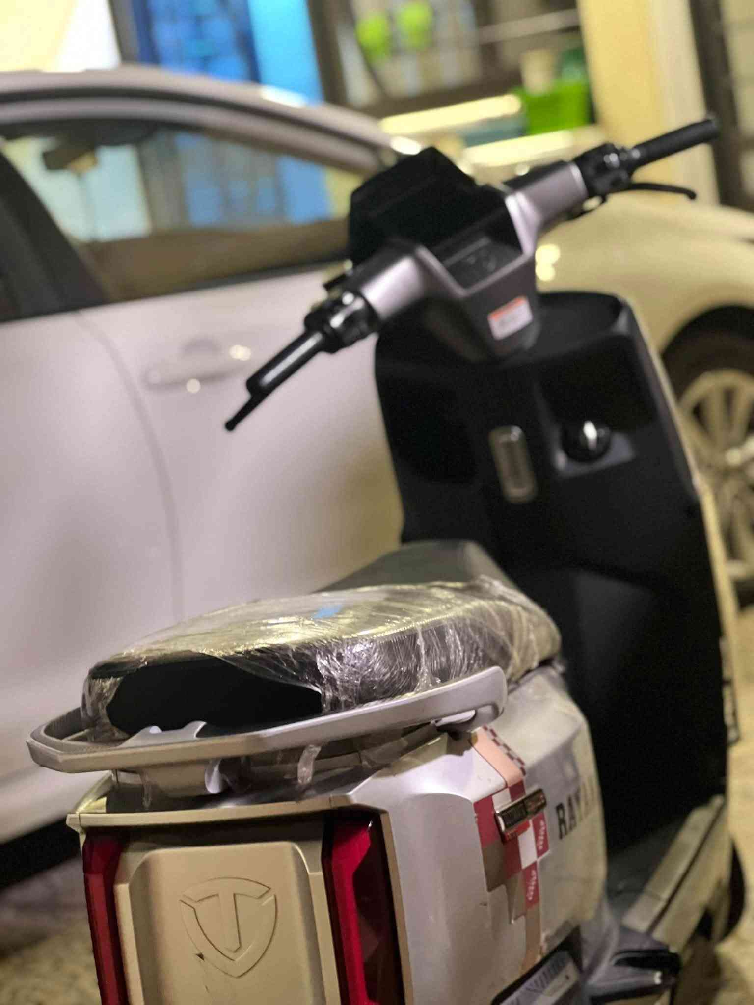 السلام عليكم 
دراجه شحن ريان للبيع
موديلها ٢٠٢٦ 
دراجه نضيفه وجديده
بطاريتها مال شركه بعدهن
مستعمله قليل
للاستفسار ***********
او خاص

نص مكتوب في الصور:
- ١١:٤٥ م Ali Amer الاثنين Its'