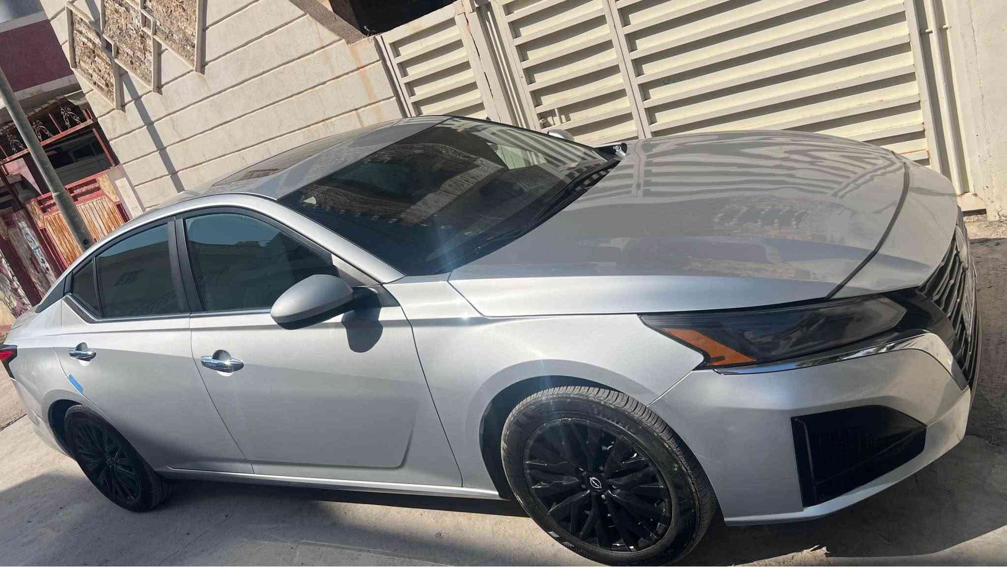 Altima 25 sv plass
بوند جاملخ صبخ
بدون شاصي 
١٩ مايل ماشي 
رقم سليماني بسمي
سياره كله جديد 
مواصفات فول فول
سياره رادار حاصات حجر كله بيلاد 
مكان كلار 
*********** كالار, السليمانية

