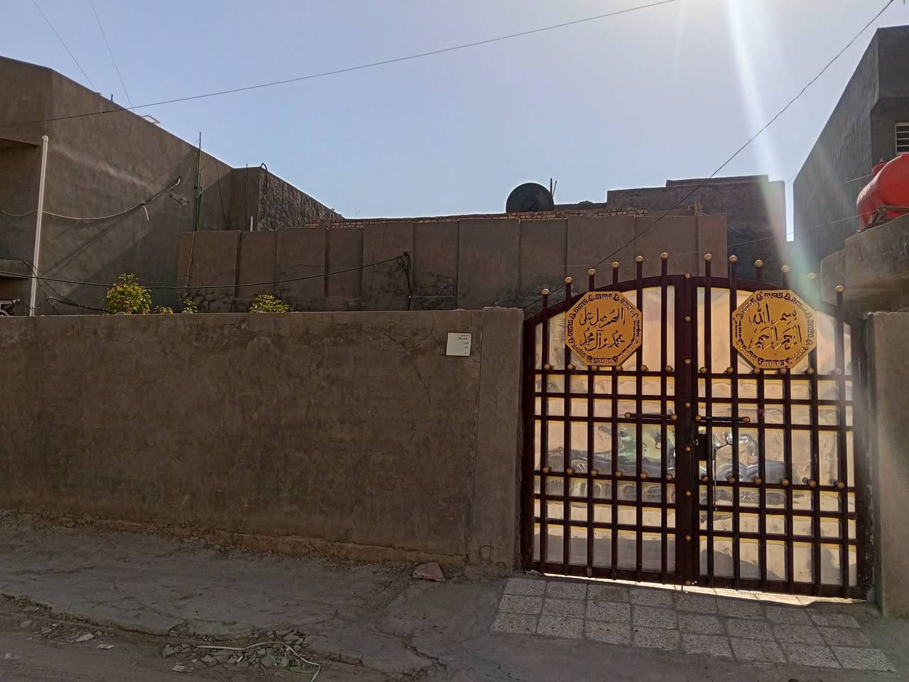 السلام عليكم بيت للبيع بناء قديم موقعه خلف حاتم عكروك مساحته 320 طابو صرف تواصل ‏‪***********‬‏
