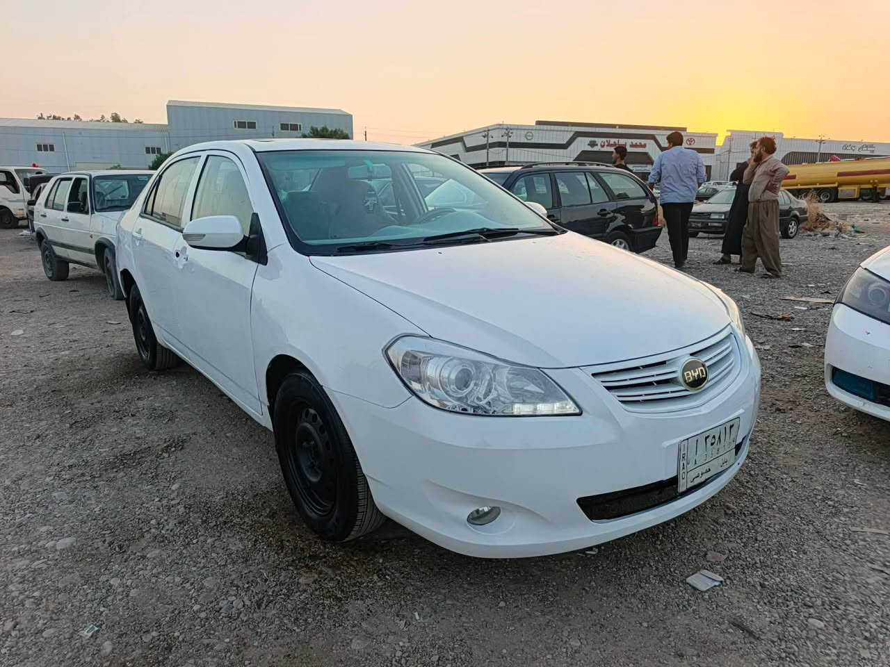 تەنها 30گەڵا
بیوایدی G3 2013 
سەنەوی عاجە بەشەرتی ئەوەلیات و حاسیبە
چوار بستۆن بیلاد گێڕ عادي بئ مەسرەف
لایت و دیسک ڕۆنی تازە گۆڕاوە کامل سیرفس کراوە
سەدری کامل گۆڕاوە تەبریتی هەمو شتیکی پیوەیە ئیشناکات  کارەبایاتی هەموی بەشەرت چوار تایەی تازەئ لەژیرة نوخسانی بەس تەبریتە نمونەیە لە جوانی نرخي 30 گەڵا و مەجالی تیایە گۆڕینەوە ناکەم شوین کەلار ژ.م***********
*********** كالار, السليمانية
