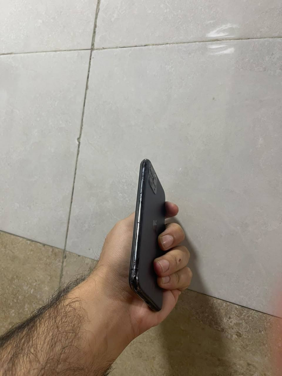 ايفون 11 برو للبيع
مبدل شاشة وبطارية فيس ايدي واكف
ذاكرة 256 للبيع ب200 وبي مجال مكاني بغداد الصليخ 
***********
