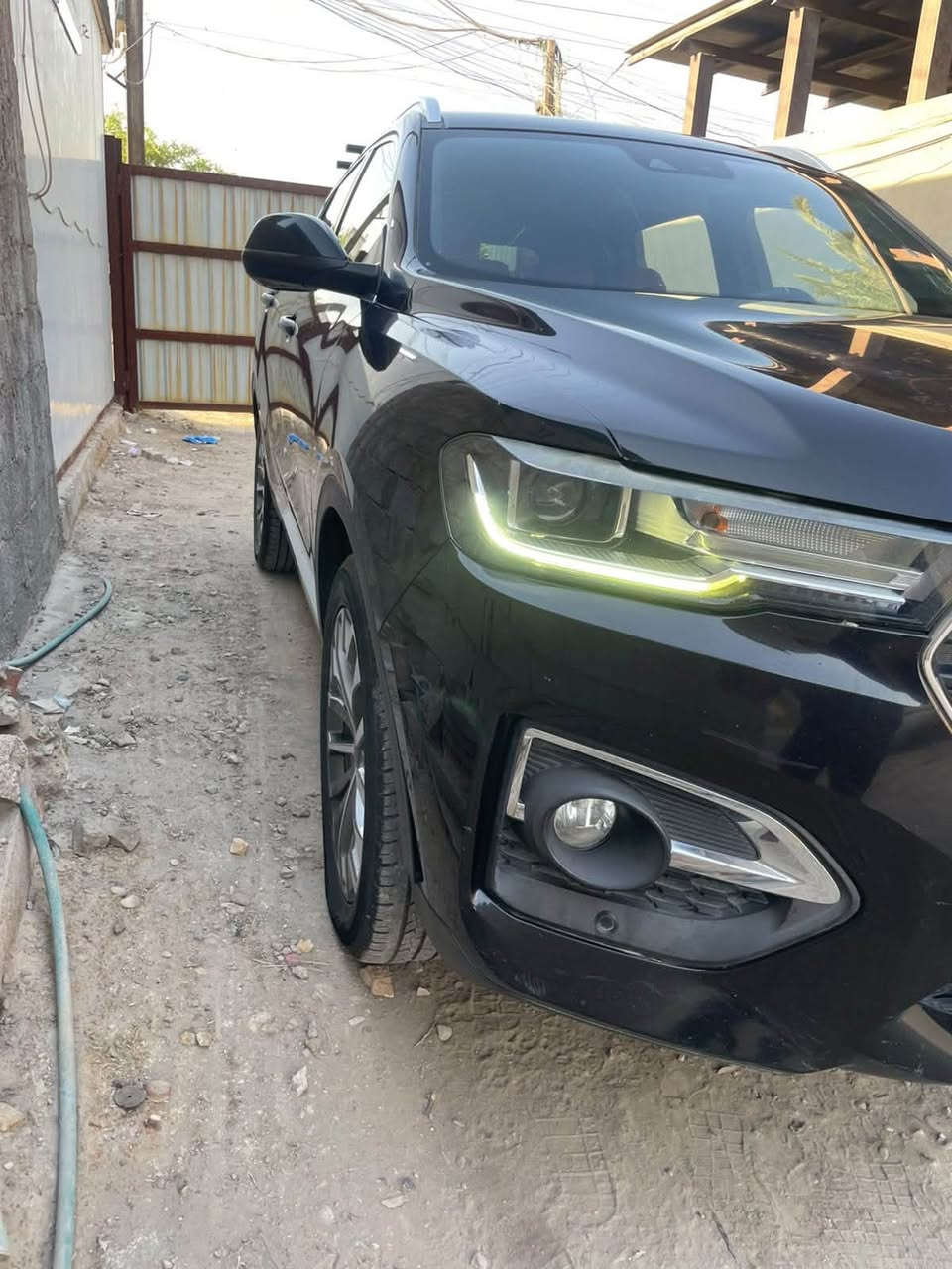 مواصفات خاصة وبسعر جوة السوك
هافال موديل H6 (2021) 

فول مواصفات  بسعر البلاش
فتحة سقف بانوراما
محرك 1500 تيربو كير 7 نمر
بصمة تشغيل + دخول ذكي
شاشة وسطية كبيرة عدادات ديجيتال 
كاميرات 360 درجة
حساسات أمامية وخلفية
رادار مانع تصادم
المحافظة على المسار
نقطة عمياء علامات ترحيب

مثبت سرعة راداري
🛡️ESP + مانع انزلاق
3 أنظمة قيادة (عادي - إيكو - سبورت)
كشنات جلد تدفئة وتبريد
مرايا قلاب عند الرجوع
تحكم كهربائي بالكشن مع خزن 3 وضعيات
تكييف أوتوماتيك ثنائي + خلفي
إنارة LED أمامية وخلفية
🅿️هاند بريك كهربائي
أوتو بارك + توقف ذاتي

📮 السـعـر ✅ تعليق رد فوري

مكان تواجد السيارة:بغداد 
رقم صاحب السيارة:
***********
