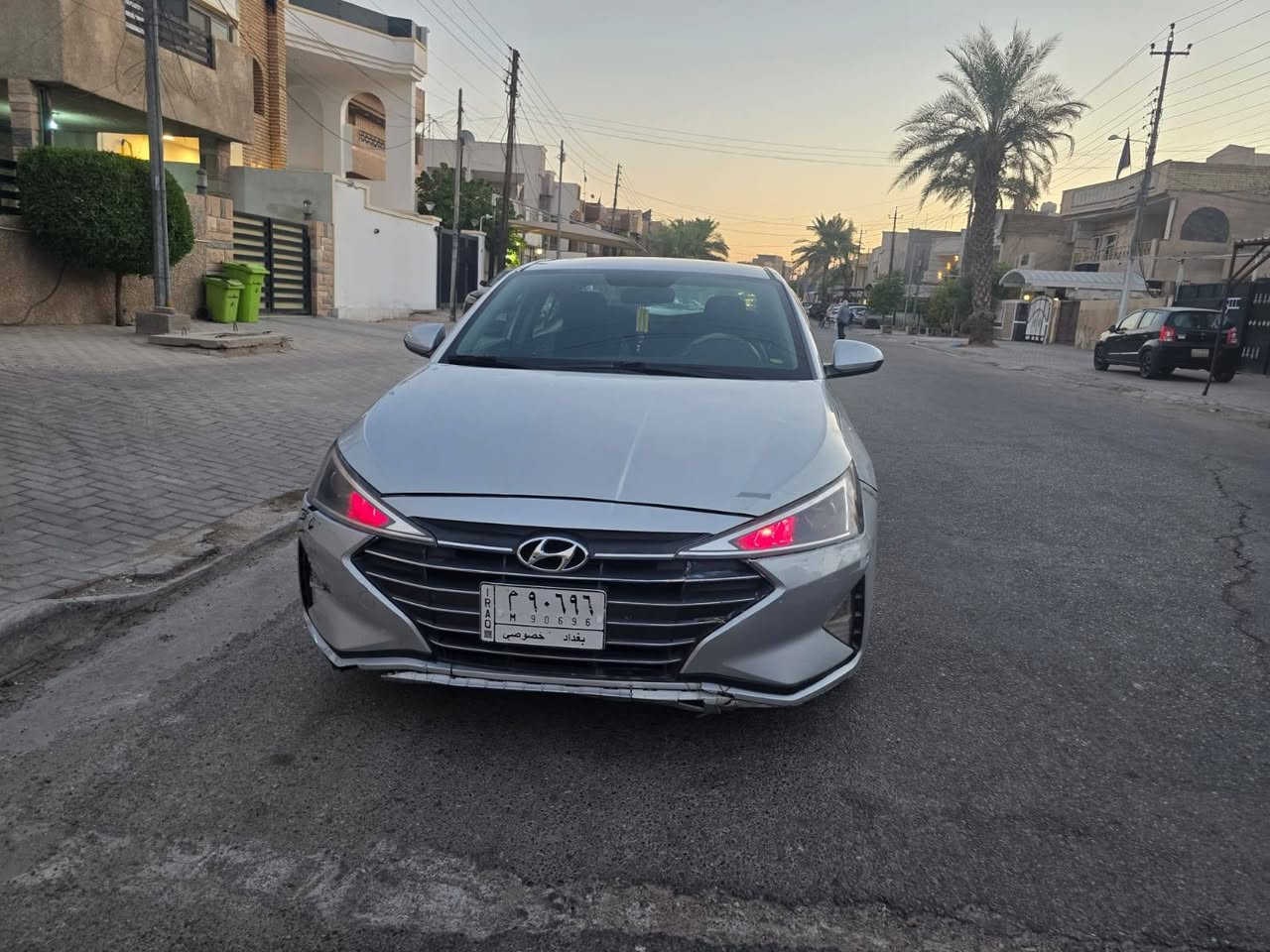 السلام عليكم
النترة ٢٠١٩ أمريكي نص فول
ماشية ٤٦ الف رقم بغداد مشروع وطني
حادث خفيف موضح بالصور 
بيهة كم قطعة صبغ أثر شخوط لان السيارة جانت بيد بنية وبيهة كم رصعة حالوب
كير ومحرك وحدادية كلش ممتازة امانة الله بانزين محسن والدهن يم وكيل شركة شل
سعر جوة السوكَ
سعر ١٠٥ بيه مجال بسيط
مكاني بغداد حي الجهاد  
كير اي تي بلادي المرغوب 
رادار امامي خلفي
رادار جانبي
تحديد مسار
شاشه اعطال
كامره دواره
رقم الهاتف *********** بي وتساب
