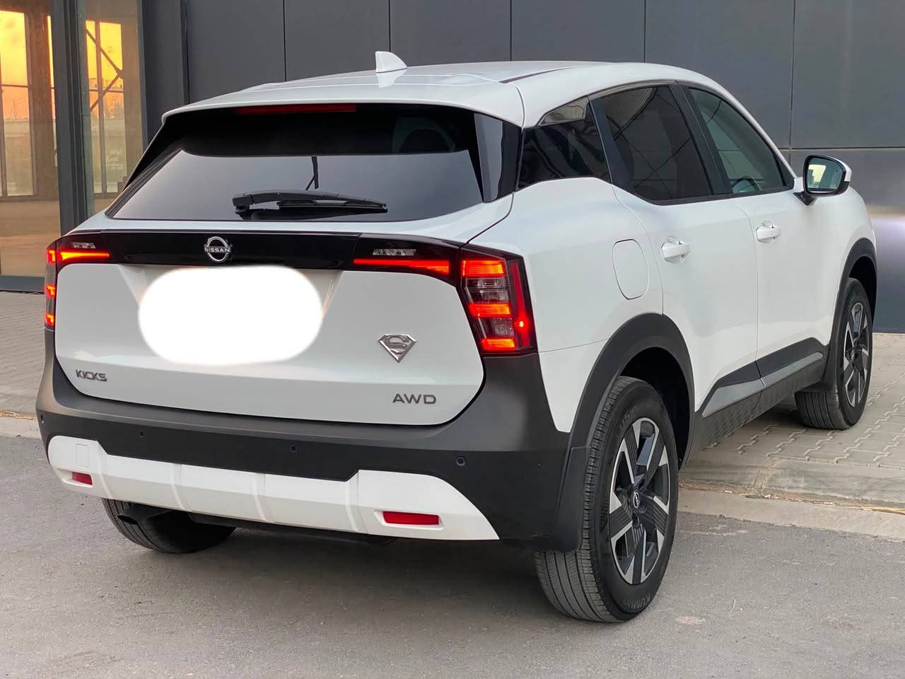 Nissan kicks 2025 SV Awd ***********
ڕەنگ سپی مواسەفات . بەسمە . شاشە گەورە . کامێرا . حاسەی هەر 4 لا ڕادری پێش و دوا . دەبڵ اکسل . برێک بەسمە . تەنها 5 هەزار ڕۆشتوە وەکو سفر وایە . پەڵەیەک بۆنید بۆیاخە ناوی نەگرتوە هەموو شتێکی بیلادە . 3 مانگ کاتی لەگەڵا 
سعر 170$$ شوێن سلێمانی السليمانية, العراق
