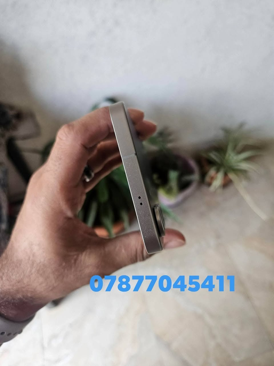 S 25  FE -  256 GB       سامسونج
شرق اوسط دبل شريحه 

مكفول من فتح وصيانه 

نظافة 💯 ب 💯  

مكاني بابل توصيل ماكو 

سعره 650 

اتصال فقط ما موجود على نت

***********
