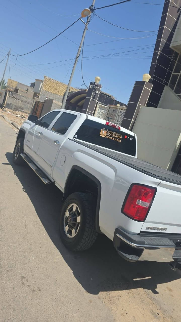 GMC SIERRA HD 2500
2017 .. خليجي 

كفالة . عدا بارد في هلال الجاملغ الخلفي 

مع منظومه غاز 

مدامه ١٠٠% 

مابيها نقص برغي ولا كلوب مشتغل بالدشبول 

رقم دهوك بسمي ... 
***********

تخم تاير جديد . باتري جديد . قايش و بلكات و تخم واير جديد مؤسسة
