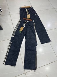 ملابس • للبيع