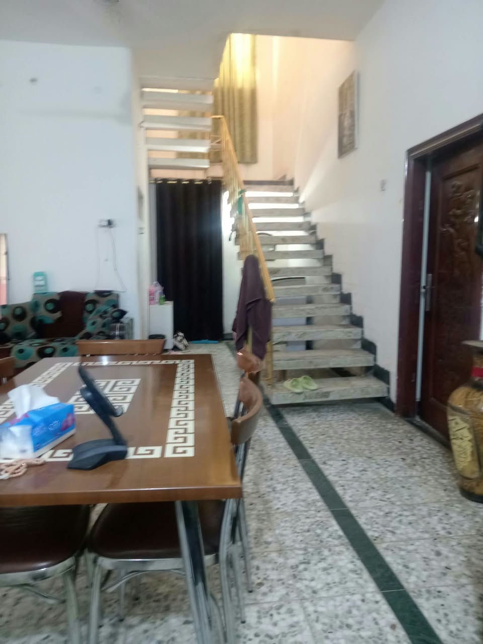 🛑 دار سكني  للبيع 🛑

المنطقة:الديوانية #حي_الحضارة_مربع_النسر
اقرب نقطه مجمع الطبي مقابيل معمل الثلج 🏛️

مساحته 220 واجهة 11 ونزال 20
البيت طابقين 
الطابق الارضي غرفتين وصاله ومطبخ واستقبال وصحيات وكراج سياره وحديقه صغيره وصحيات خارجيه
الطابق الثاني غرفه كبيره وصاله كبيره مع مجمعات صحيه

#للاستفسار_اكثر_***********
أو مراجعه مكتب السند للعقار الكائن في الجزائر شارع المطاعم مقابل مدراس التفوق
