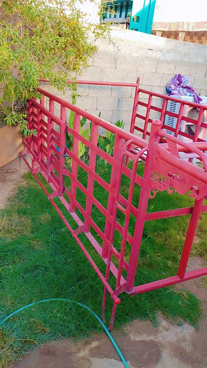 سلام عليكم للبيع محجر المكان بغداد السعر 
400 وبيه مجال الاتصال ***********
