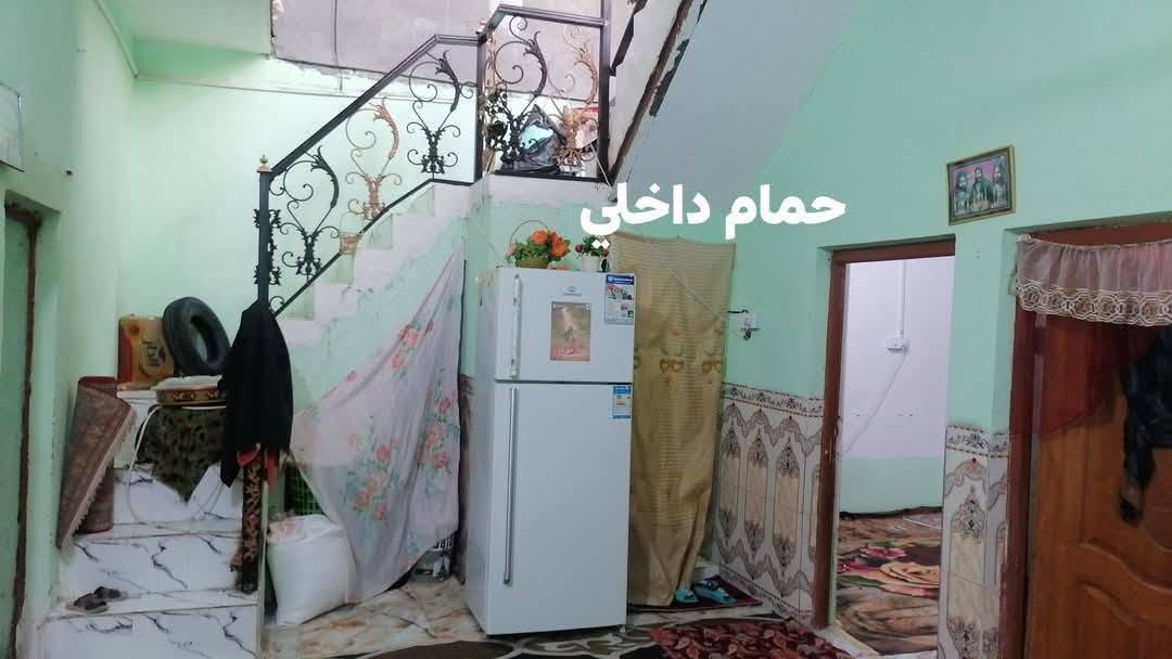 بيت للبيع منطقه الصخيين بناءا جديد كهربا جديد مجاري ماي يصعد بدون ماطور وكل شي متوفر يمه وغريب ع شارع السايدين بي وصل تطويب من البلدية من تعبر جسر الحولي يم صيدليه اليقين محتويات البيت غرفتين وصاله ومطبخ وديون منور حمام داخلي خارجي مساحته ١٤٠ متر سعره ٦٠ غريب ع شارع السايدين رقم الهاتف *********** بي واتساب
