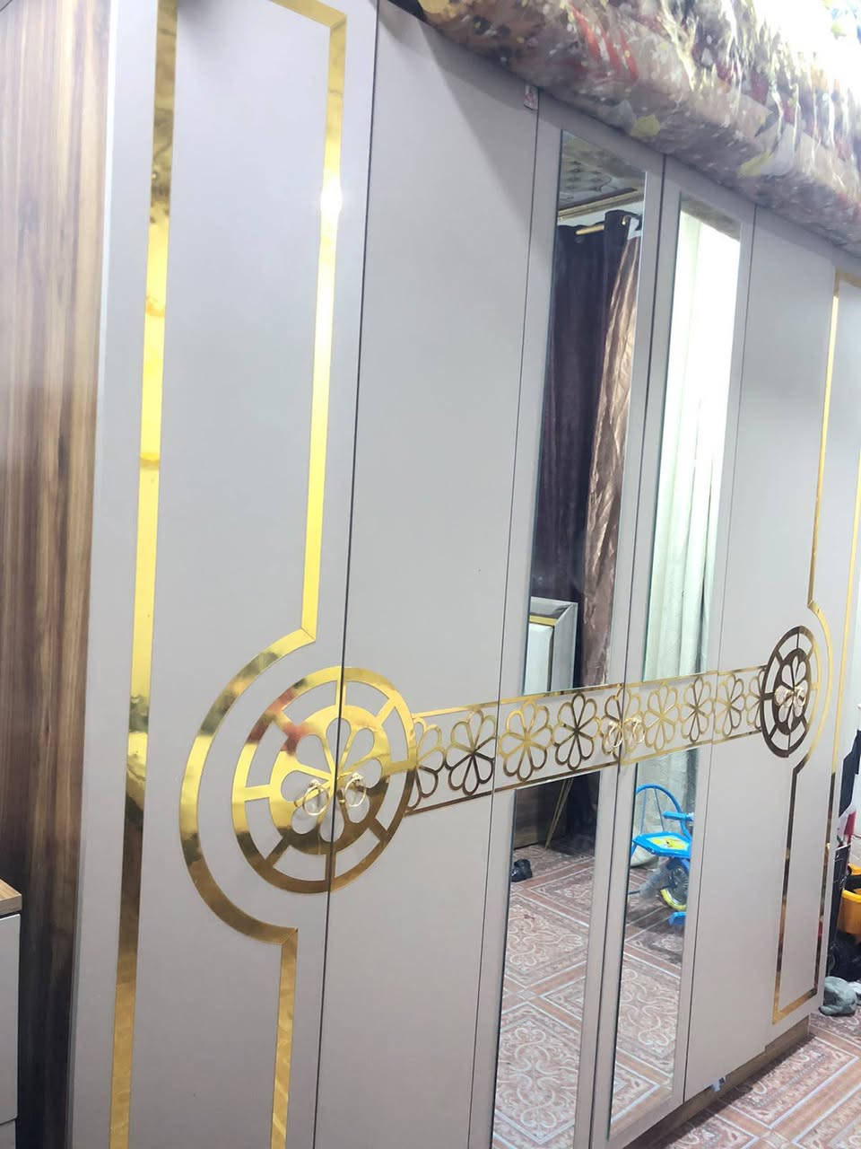 غرفه تركيه البيع سعر 400قفل المكان جسر ديالى الورديه التصال عل هذه الرقم ***********

