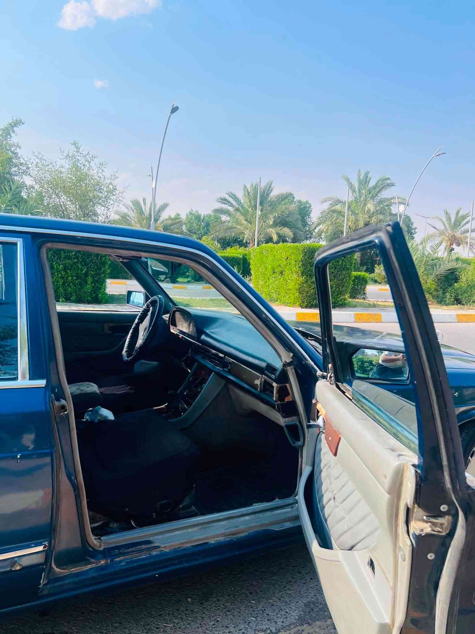مرسيدس 300se
كير محرك vvt
سياره بسمي سنويه 31 هزه جديده بسمي شرط التحويل 
تبريد نقص فريز ابيع ما يشتغل 
سياره ينقصها ترتيب شويا 
45 وبيها مجال 
مكاني تكريت 
*********** تكريت, صلاح الدين
