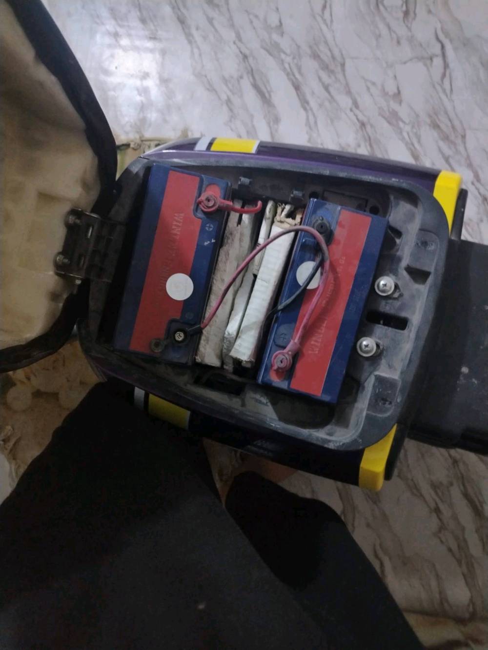 ار سبعه نضيفه وبطارياته كلشي ما بيهن نضيفات وسعر تلاثميه وخميسن وبيه مجال بسيط للاستفسار مراسلت الصفحه