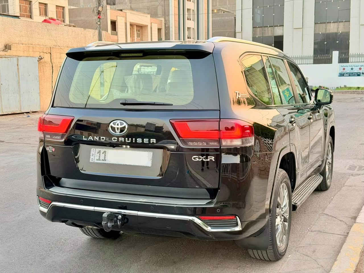 لاندكروز GX.R • ٢٠٢٢ • رقم بغداد