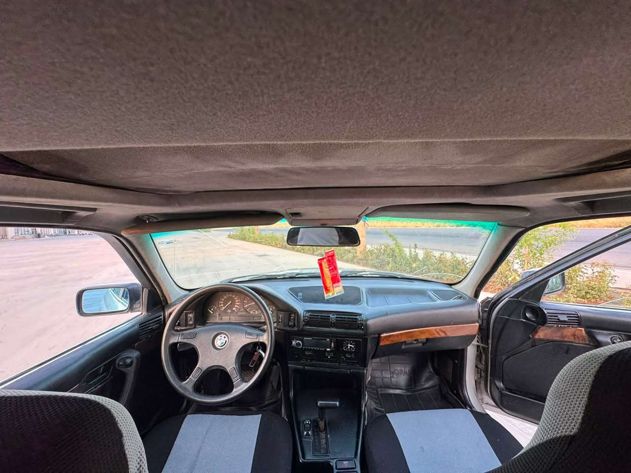 BMW
اصل و فصل 525 توماتيك
موديل 1992
سعر (49)
رقم اربيل سنويه جديد
تحويل او وكاله بشرط
مواصفات👇
سلايد 
تبريد
دواخل فورميك 
اربع جامات كهرباي
دواخل فورميك
ويلكب 15خليه
تخم خلفي امامي شادلهه جديد
كهربايات كلهه شغال
سياره مصبوغه عام للجماليه
اترايهه لل زاخو الي بصره
مكان ناحيه روفيا قريب من اربيل و موصل
***********
***********
واتساب فايبه ر موجود عل كورك
