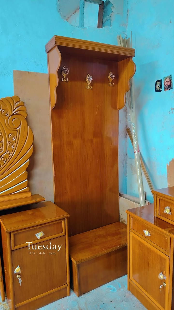 السلام عليكم غرفه6 بوب كلش حلوه ونضيفه كامله كل نقص ما بيه داخل خارج صاج الضهر جرجوبه كلش ثكيله  صاج عراقي وكل باب وحده السعر650  مكاني بغداد الشعله موجود توصيل محافضات  ***********
