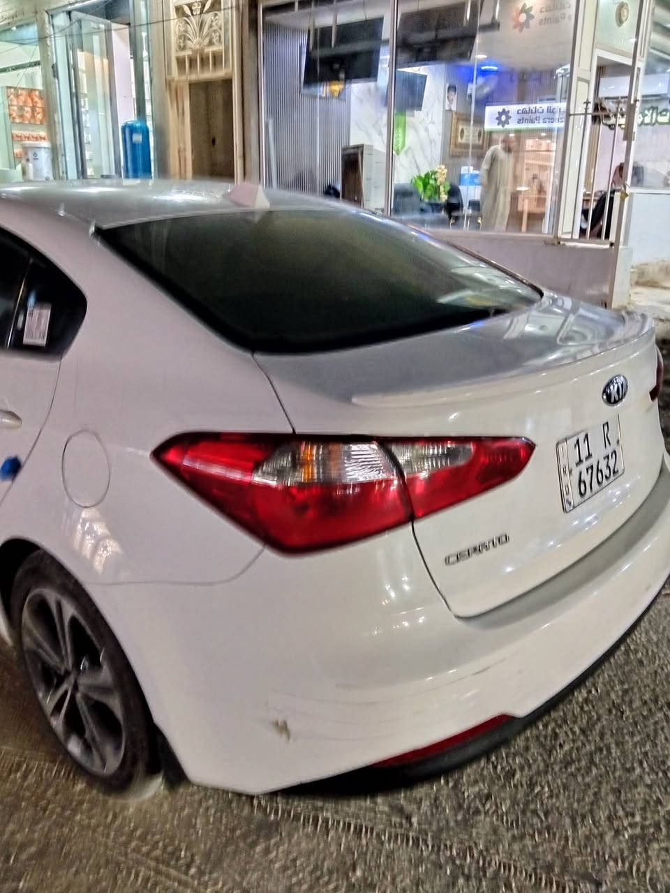 موديل 14 خليجي مكفوله بيها بس بارد طرف الجاملغ الخلفي رقم بغداد
سعر 126 .. ***********
مكان السياره المثنى
