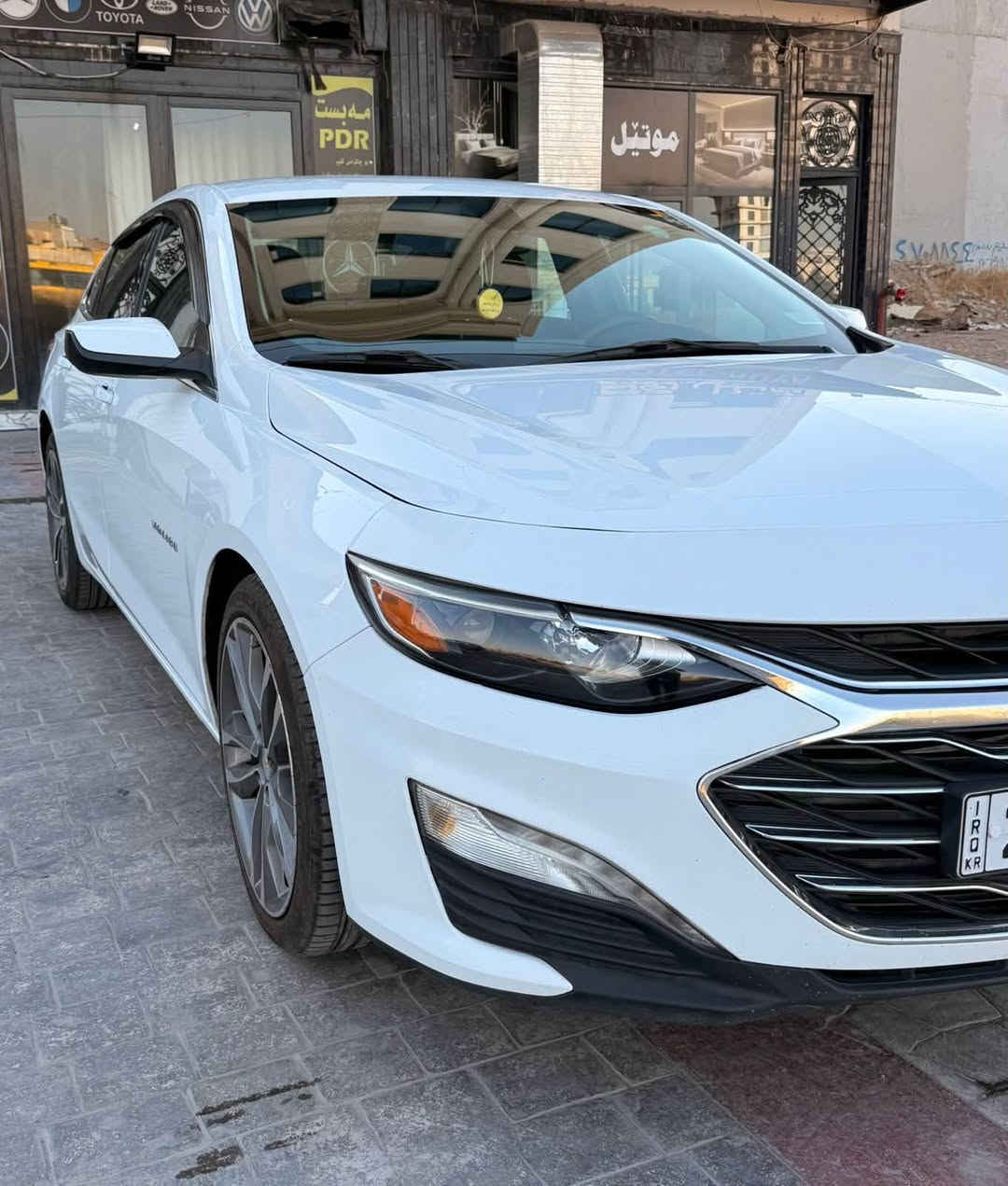 ماليبو 2021ابيض فئة LT2
المواصفات معروفة
ويل 19 كروم
بك لايت LED
قطعتين تبريد 
تدفئة كشنات
تحكمات ستيرن
شاشة كبيرة وكامرة خلفية 
ابل كار بلي اندرويد اوتو
كرسي سايق كهرباء
كروس سرعة 
اوتو ستوب 
كلين بدون صبغ فقط دعاميه اماميه + ٤ اصابع PDR
السيارة ماشية 140,000  كيلو متر مرفقة صورة
حدادية تمام تايرات تمام بطارية جديدة 
لايتات LED
لغود شواصي سليم محرك وكيرمكفول 
هزه و فحص و رقم جديد - مكان السياره اربيل 
السعر ١١٢ و بي مجال - عليها ٣٠٠$ غرامة تنزل من السعر 
***********
***********
