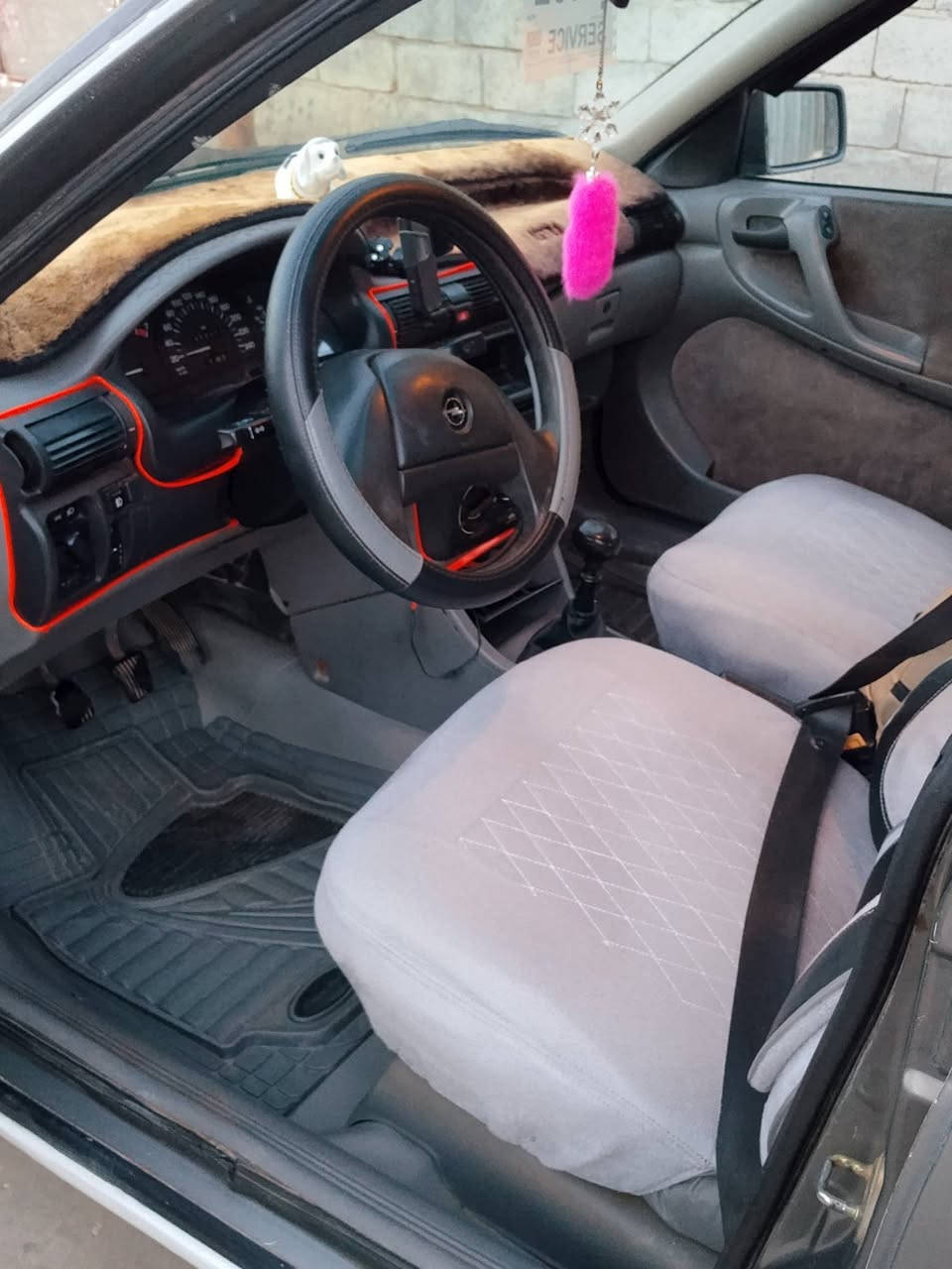 السلام عليكم عيني عندي استرا حجم 18 موديل 92 مشروع وطني شرطه 🤝تحويل بطاقه بنزين⛽ بيه سياره ما بها اي نقص مكان كركوك سعر 42 بمجال بسيط ***********
