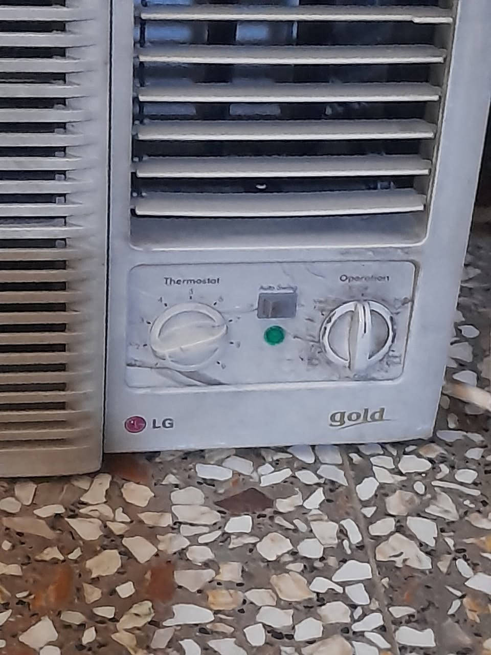 شهداء البياع شارع المضخه الثاني ***********
مكيف ال جي ٢طن
