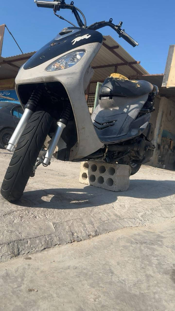 سلام عليكم دراجه ماكس للبيع مكينه بلادي دراجه ما مفتوحه كله بيه جديد ضفيره جديده دبلات اشاير كله بيه جديد و الدراجه خير من الله مكان الدراجه كوفه حي ميسان سعر ♕450 ♕وبيه مجال ♕«***********»♕
