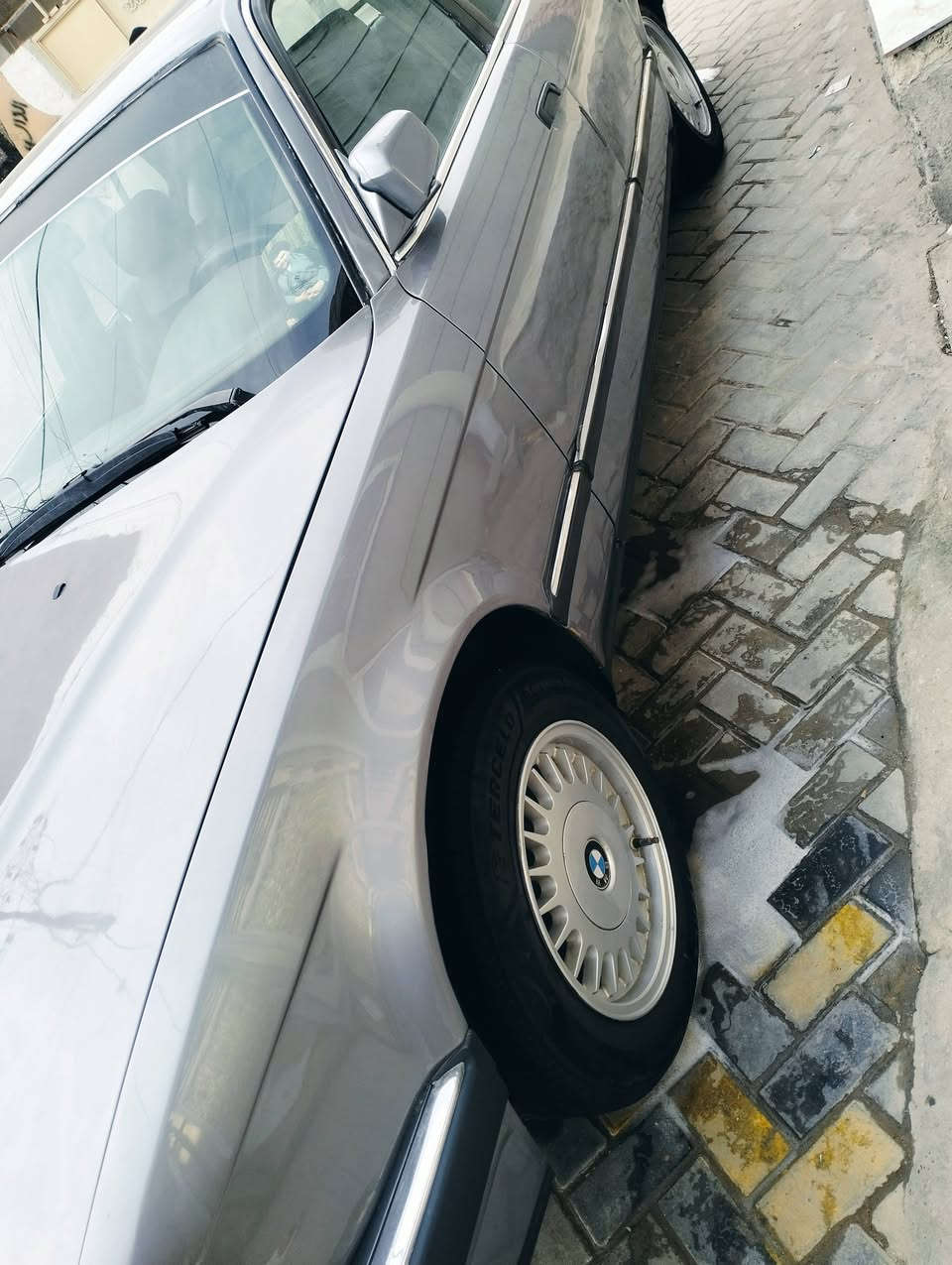 سلام عليكم BMW البيع مديل 91 حجم 730
محرك سته سلندر مصبوغه عام الجماليه 
كير ومحرك وصدر جديد رقم دولي كربلاء بسمي تحويل ثاني يوم بيع او مراوس حسب القناعه السعر 45 وبيها مجال قليل مكاني بغداد 
***********
