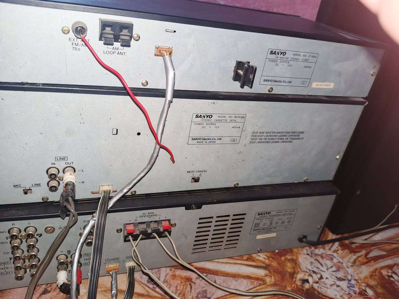مسجل مع 60 كاسيت رقمي ‏‪***********
