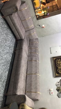 ديوان • ١٠ مقعد • بغداد الحسين
