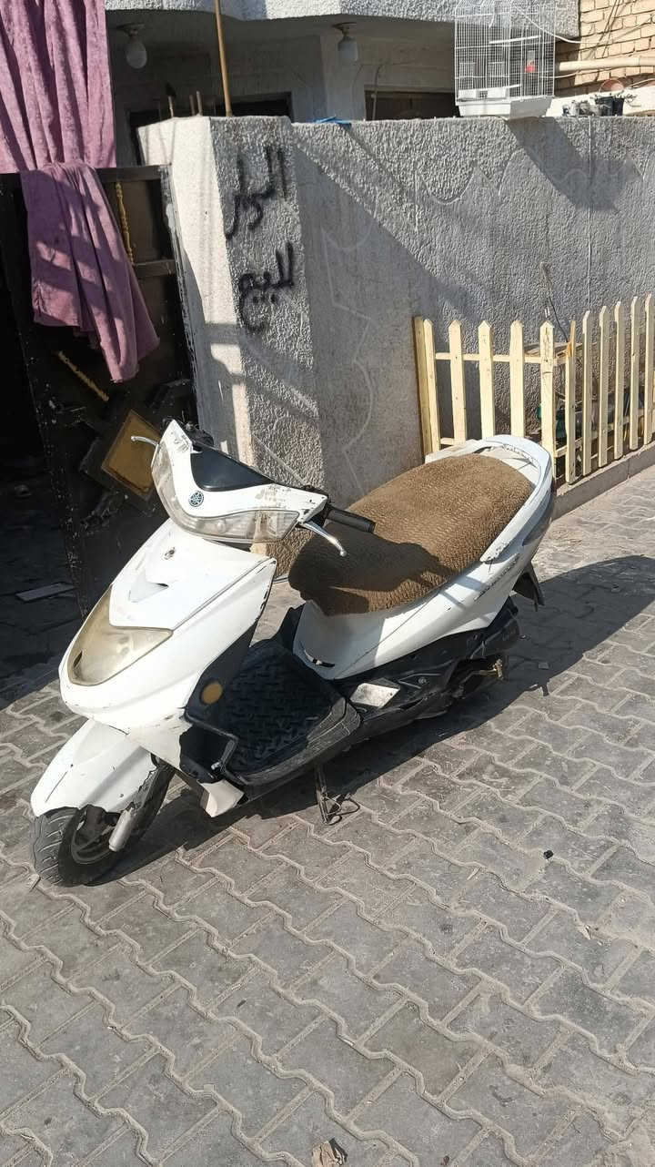 سكنس للبيع مكينه مال بريز بيهه مكينه ما مفتوحه شلعه ومعدل بس كابريتر تعبانه  مكان الشعله ***********  سعر 325
