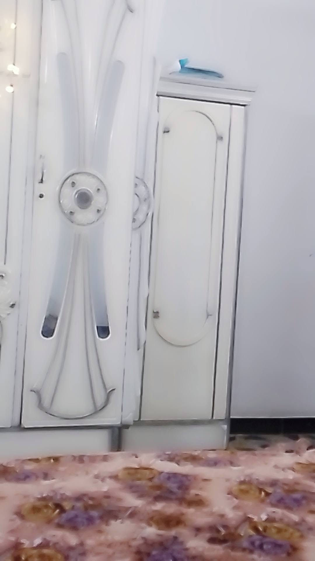 غرفة نوم • للبيع • قيم واخذ