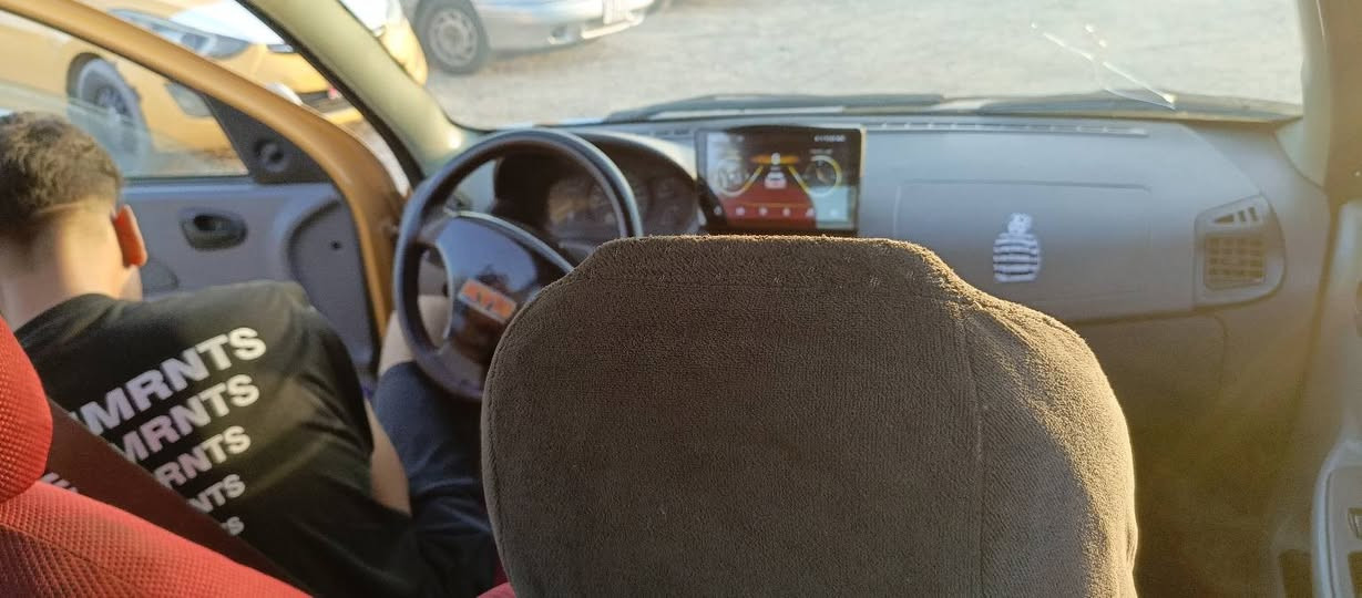 سلام عليكم شبابنا طيبه للبيع موديل 15كير مكينه كفاله لا تنقيص ولا تبخير تبريد ثلج 
بيها جاملغ مبدل جهة سايق طك عندي تاير مازدات جدد تخم تاير جديد +زنون السياره بأسمي شرط التحويل حدادية صدر جديده كلها حتى دبلات جدد رايدها ب 30وبيها مجال للشراي غير متواجد ع الفيس للأستفسار واتساب ***********
