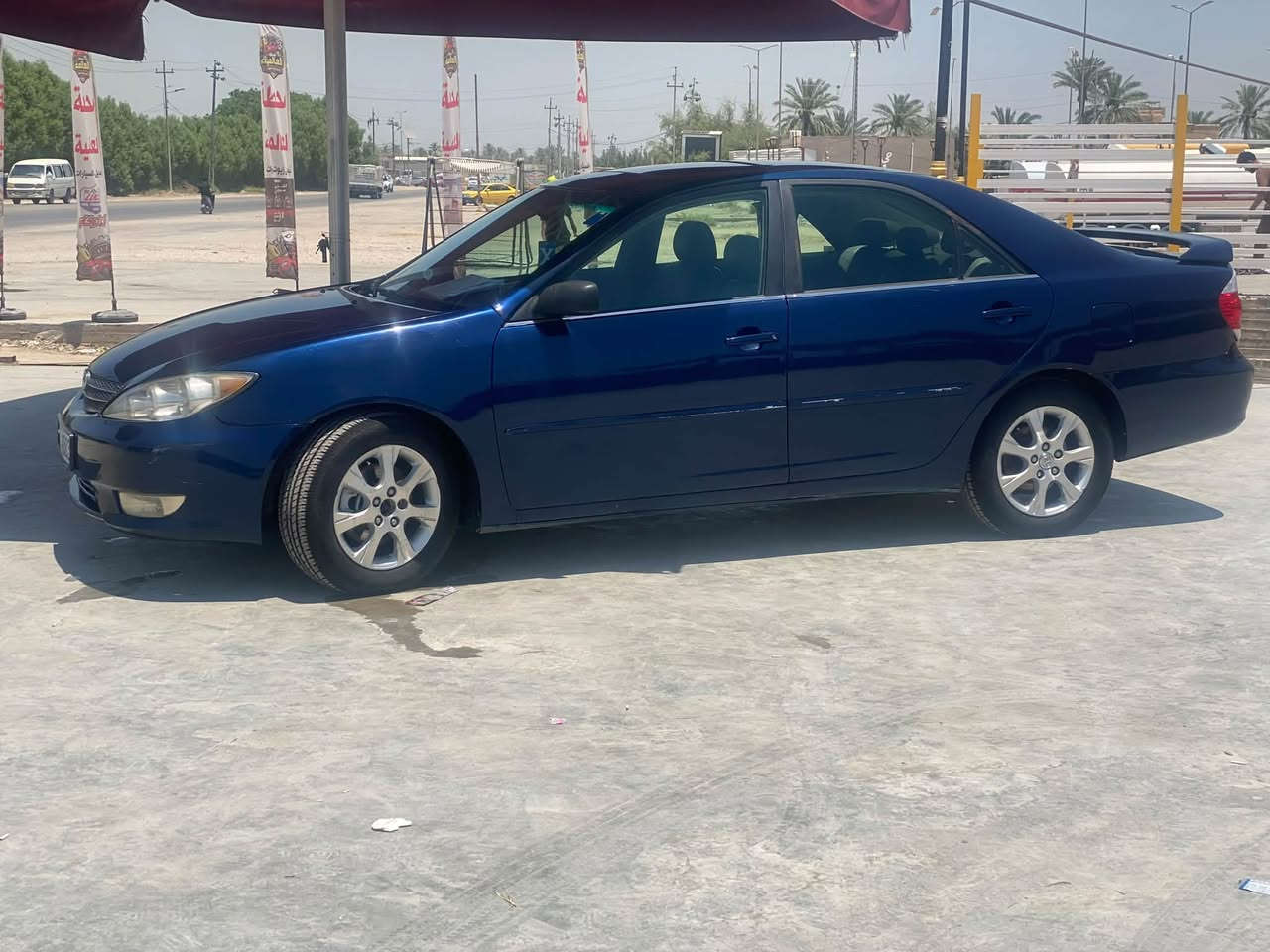 سلام عليكم 
كامري موديل 2005 xle V6
 فتحة جلد صاج سايد بريك جوة الحديث
بردة بلادية ويل كب بلادي تاير باتري جديد
تبريد ثلج تدفئة حساس تاير abs
السيارة جديدة ترتيها حلو
بيها طخات وجرد ومصبوغة عام باب مبدلة اصلية 
مكاني بابل المسيب 
السعر.   84 وبيها مجال قليل
للأستفسار : ***********
