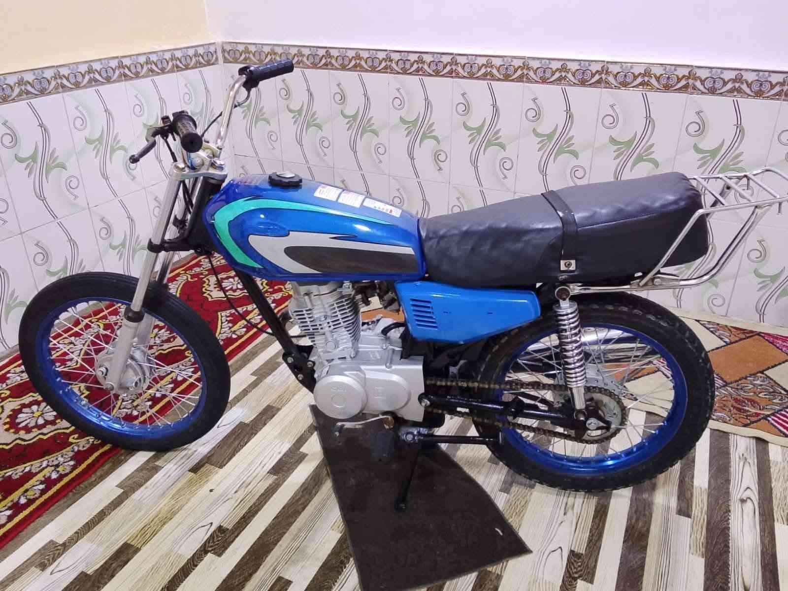 سلام عليكم دراجه يراني ادوات ادوات البيع سعر 450 وبيها مجال عنوان بصره جمهوريه ***********

