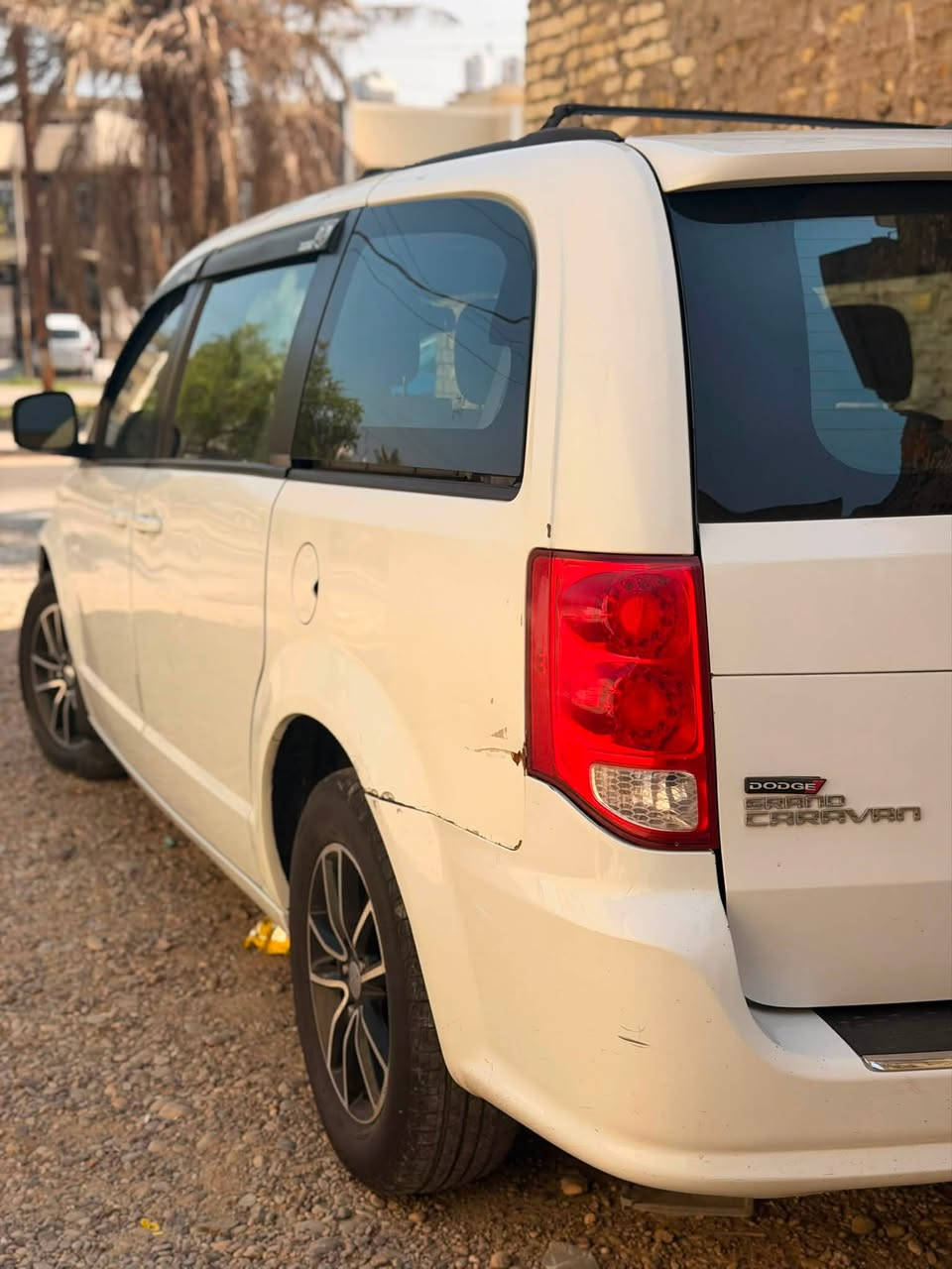 سلام عليكم 
للبيع كرفان 2019 GT
ماشية 129,000mil 
فول مواصفات بيبان كهرباء صندوك كهرباء 
3 قطع تبريد منفصل شاشة ابل كار بلي وكامرة
حادث السيارة موضح بالصور رقم بغداد سنوية وهزة جديدة
***********
