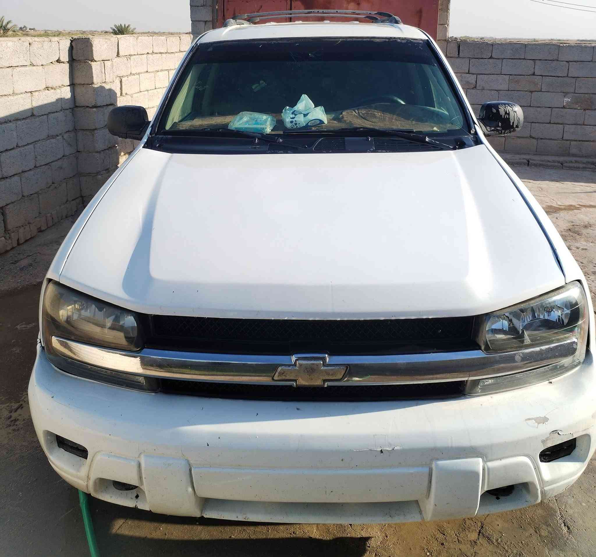 سيارة بلايزر موديل  ٢٠٠٥
تخم تاير جديد
صدر أمامي خلفي جديد
محرك محور فيفتي  3000
تبريد ثلج
معاملتها ذي قار 
مكانها / ذي قار / قضاء الشطرة 
/ناحية بني زيد
السعر 46   وبيها مجال قليل 
التواصل على  ‏‪***********‬‏
