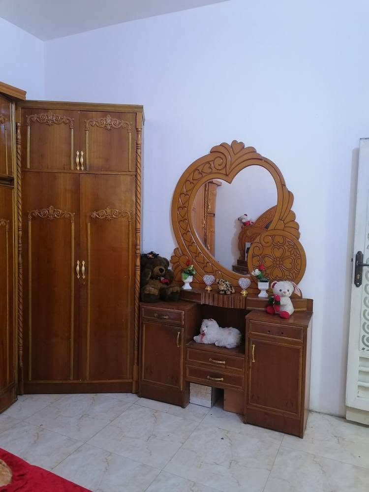 السلام عليكم غرفه نوم لبيع الغرفه أخت الجديدة استخدم قليل ام ٦ الشراي يتواصل وات ساب *********** عمارة, ميسان
