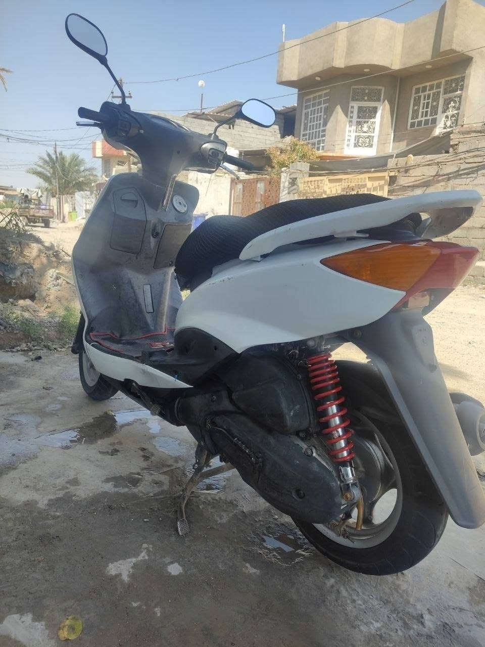 سلام عليكم اخوان دراجه سكنز نثيه للبيع دراجه نضيفه عنوان ديالئ بعقوبه ***********
