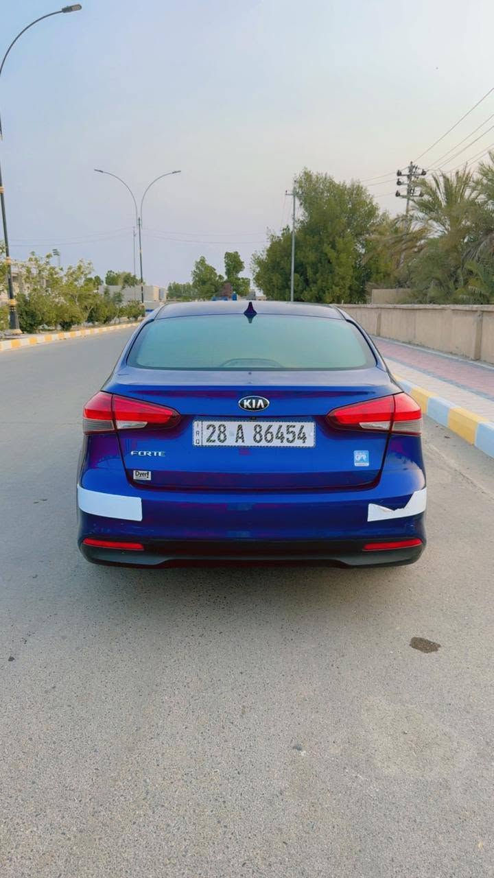 كيا فورتي موديل 2018  رقم نجف تحويل شوكت ماتريد وارد امريكي حادثها سطحي بنيد تبديل بدون ضرر داخلي ورشه بالجاملغ علئ طرف الباب مكينه 2000دوش كير ومكينه وحداديه وتبريد كفاله مواصفات شاشه وكامره وتحكم ويل كب اصلي سياره جاهزه واستخدام شخصي مكاني ناصريه السعر 97 للاستفسار علئ الرقم ***********
