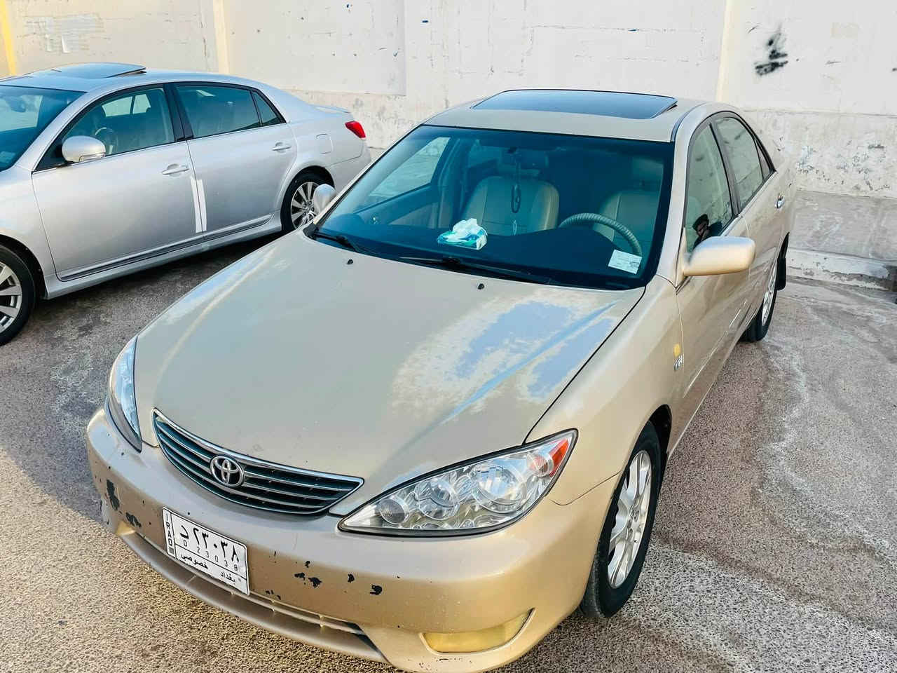 السلام عليكم
كامري 2006 فول مواصفات 1/1 XLE
محرك 3000 V6 
محرك كير تبريد تدفئه كهربائيات كلها جاهزه 
صدر تخم تاير جديد 
السيارة جاهزه بدون اي نقص 
رقم بغداد بأسمي 
مصبوغة حزام 
.
السعر / 98 $ بيها مجال بسيط 
العنوان / الأنبار - الفلوجة 
.
للأستفسار /
هاتـف  /  ***********
واتساب  / ***********

