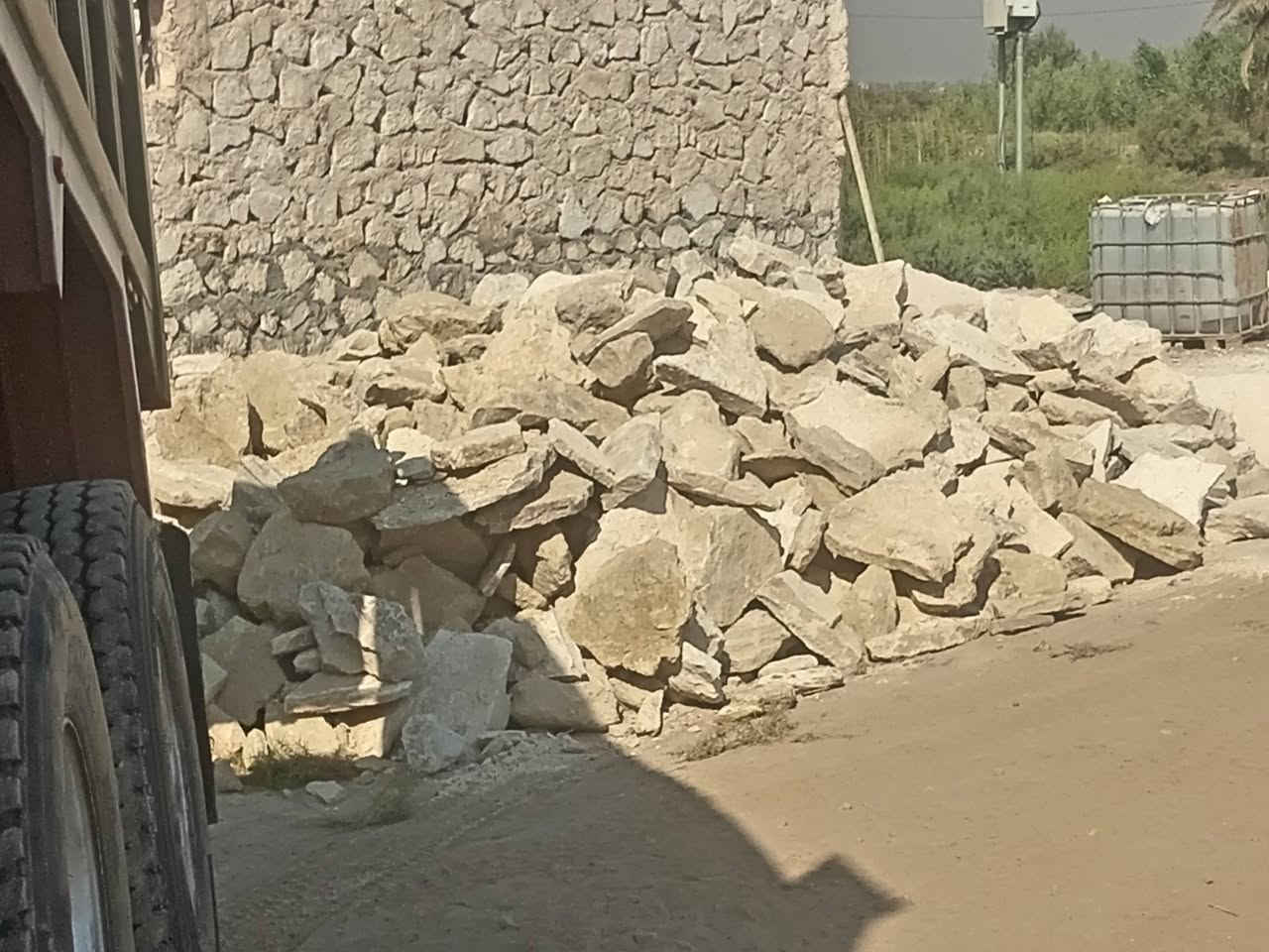 حجر واصل جميع محافظةحمل عكرب***********حجر درجه اولى
