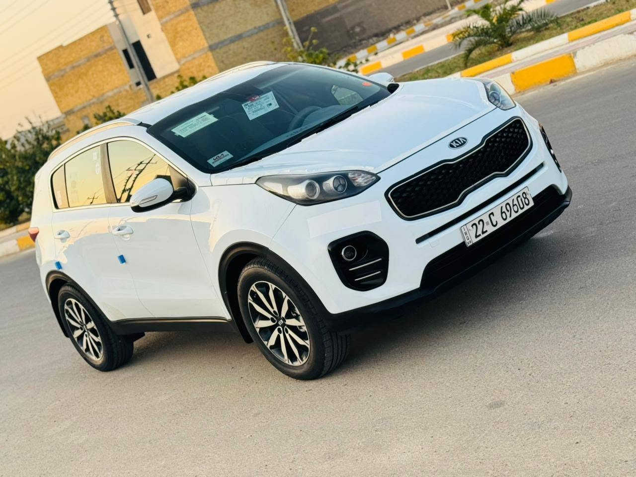 السلام عليكم
سبورتج 2019 رقم ربيل دولي بسمنه سنويه 2030
السياره وارد وارد خليجي كفاله من الضربه والصبق والتبديل والبارد
موصفات نص فول
ماشيه 90
مكينه 2000 دوش
السياره وضع الشريكه
شرط احلا من صوره
العنوان البصره
السعر 165
رقم *********** البصرة, العراق
